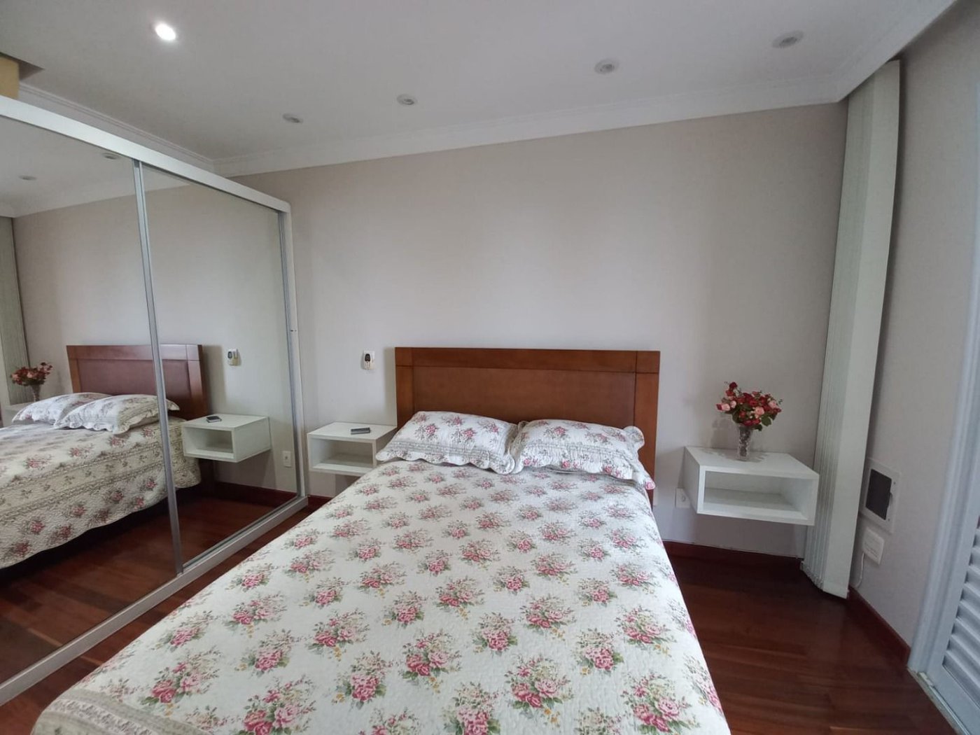 Apartamento com 2 dormitórios à venda, 97 m² por R$ 1.360.000,00 - Gonzaga - Santos/SP