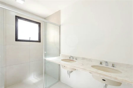 Apartamento à venda com 3 suítes em Real Parque, São Paulo, SP