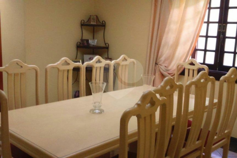 Sobrado à venda com 4 quartos, sendo 3 suítes, em Vila Maria Alta, São Paulo, SP