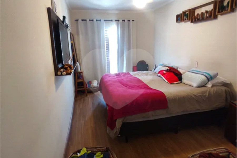 Sobrado à venda com 3 quartos, sendo 1 suíte, em Parada Inglesa, São Paulo, SP