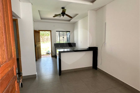 Casa para alugar com 2 quartos, sendo 1 suíte, em Parque dos Ipês III, Ponta Porã, MS