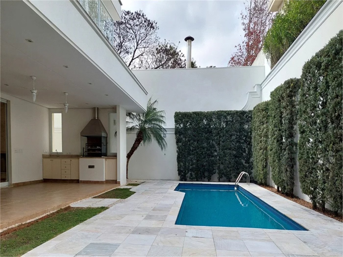 Casa à venda com 4 suítes no condomínio Residencial Morumbi, São Paulo - SP