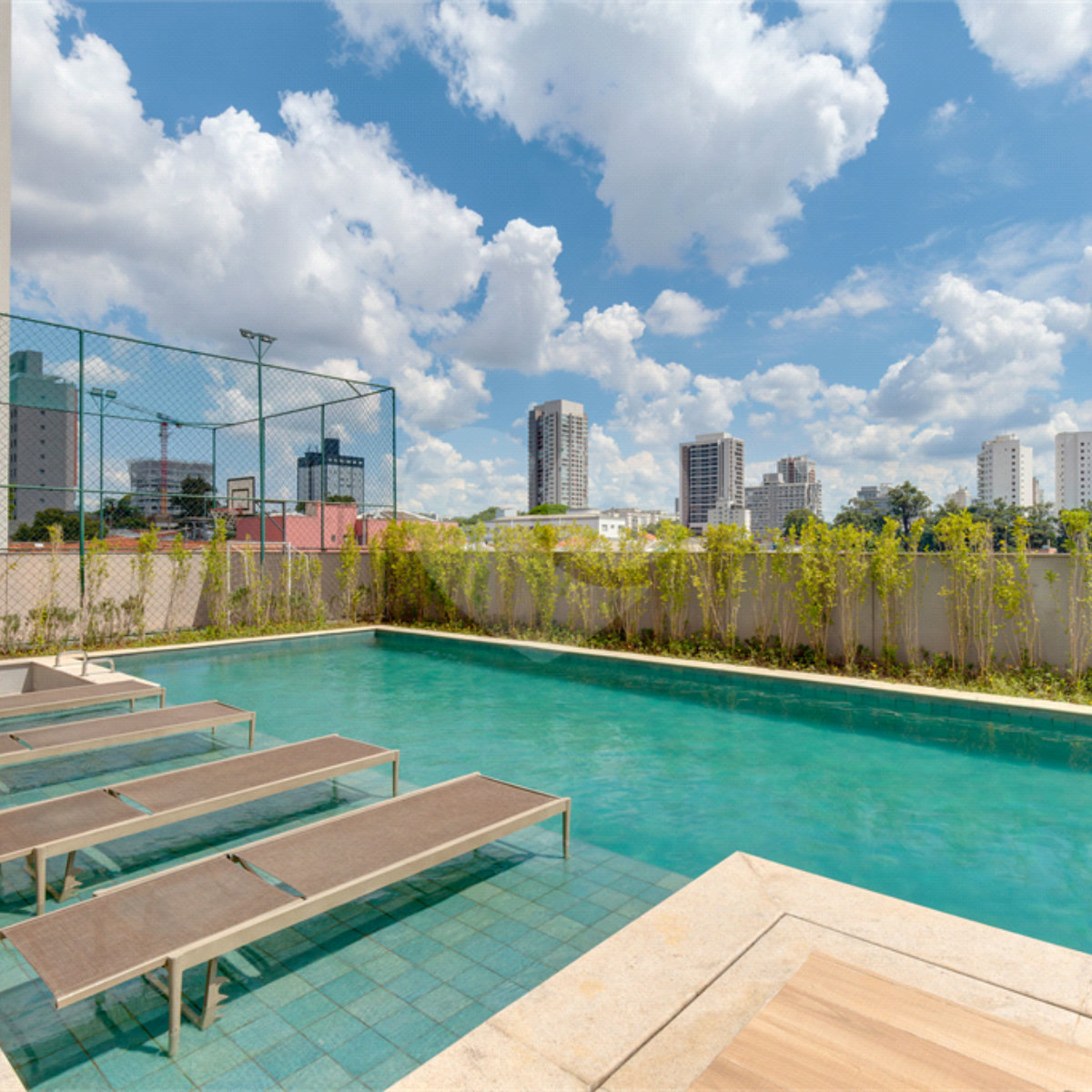 Apartamento à venda com 3 quartos, sendo 1 suíte, em Chácara Santo Antônio, São Paulo, SP