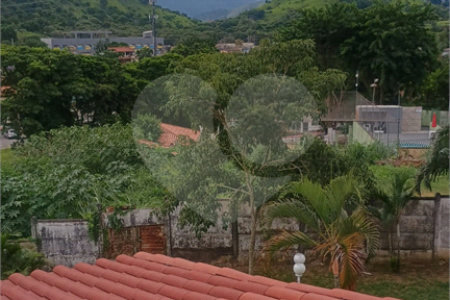 Villagio à venda com 3 quartos em Senador Vasconcelos, Rio de Janeiro, RJ
