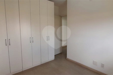 Apartamento à venda com 2 quartos em Vila Anastácio, São Paulo, SP