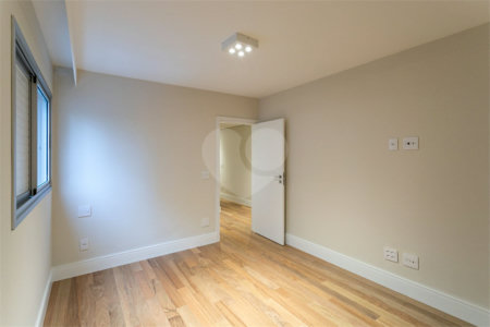 Apartamento à venda com 4 quartos, sendo 2 suítes,  em Bela Vista, São Paulo, SP