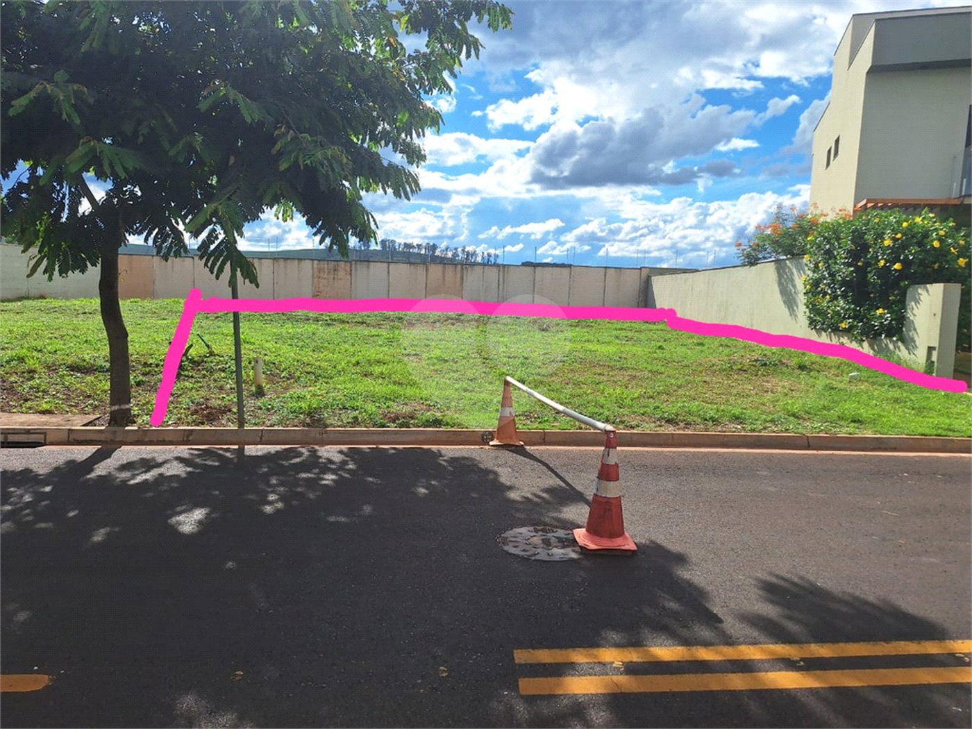 Terreno à venda no condomínio Vivendas da Mata Portal Paineiras, Ribeirão Preto - SP