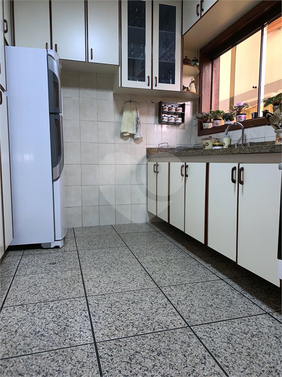Casa à venda com 4 quartos, sendo 3 suítes, em Jardim das Vertentes, São Paulo, SP