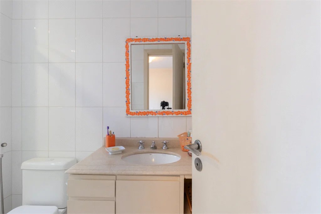 Apartamento à venda com 4 quartos, sendo 2 suítes, em Alto de Pinheiros, São Paulo, SP