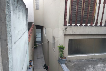 Sobrado à venda ou para alugar com 3 suítes em Santa Teresinha, São Paulo, SP