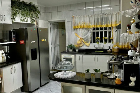 Sobrado à venda com 3 quartos, sendo 1 suíte, em Vila Maria Alta, São Paulo, SP