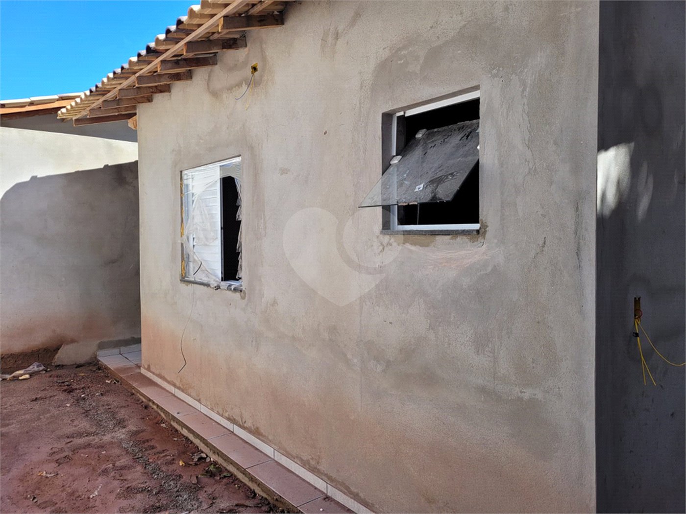Casa à venda com 3 quartos, sendo 1 suíte, no condomínio Vale dos Gansos, Mairiporã - SP