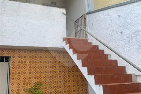 Casa à venda ou para alugar com 6 quartos, sendo 2 suítes, em Parque São George, Cotia, SP