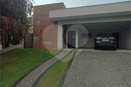 Casa para alugar com 3 quartos, sendo 1 suíte, no condomínio Recanto dos Paturis, Vinhedo - SP
