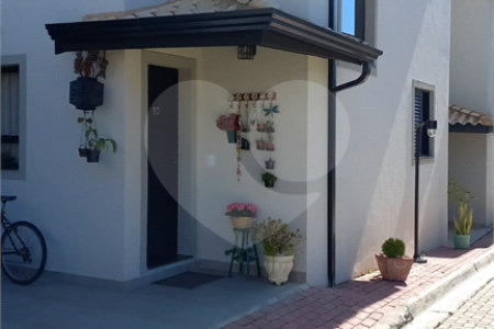 Casa à venda com 3 suítes no condomínio Residencial Marchant Buarque, Atibaia - SP