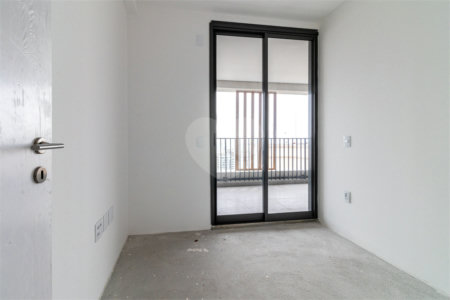Apartamento à venda com 3 quartos, sendo 1 suíte, em Vila Mariana, São Paulo, SP