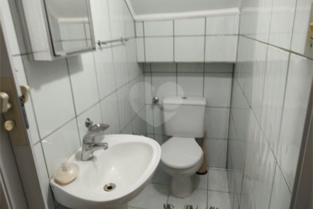 Casa à venda com 3 quartos, sendo 2 suítes, em Vila Nivi, São Paulo, SP