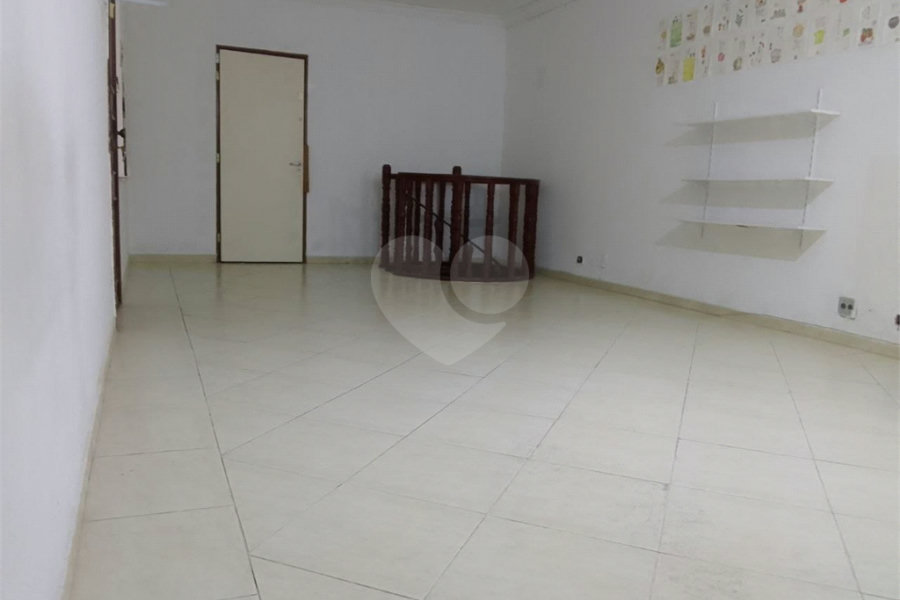Casa à venda com 2 quartos, sendo 1 suíte, em Parada Inglesa, São Paulo, SP