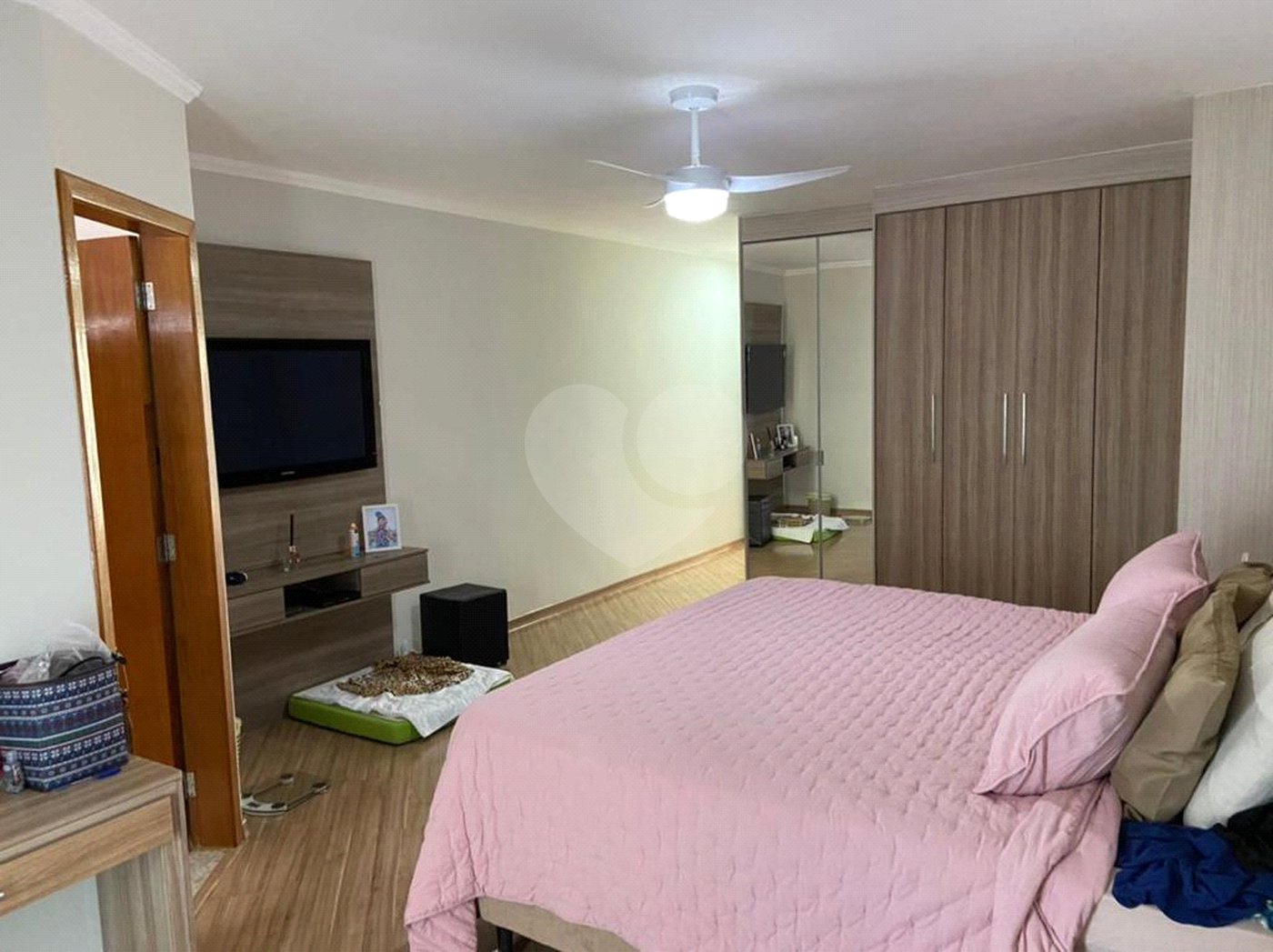 Sobrado à venda com 4 quartos, sendo 2 suítes, em Vila Alpina, Santo André, SP
