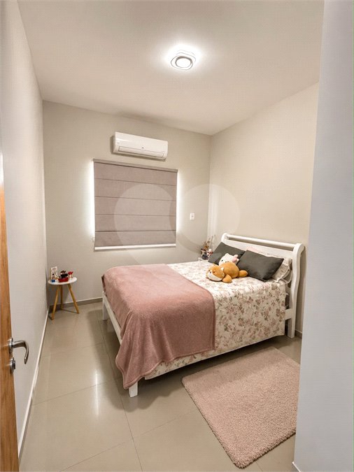 Casa à venda com 2 quartos, sendo 1 suíte, no condomínio Residencial Green Ville, Rio de Janeiro - RJ