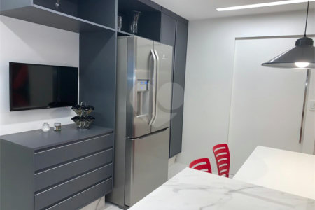Apartamento à venda com 4 quartos, sendo 3 suítes, em Morumbi, São Paulo, SP