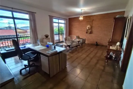 Casa à venda com 3 quartos, sendo 1 suíte, em Parque dos Bandeirantes, Ribeirão Preto, SP
