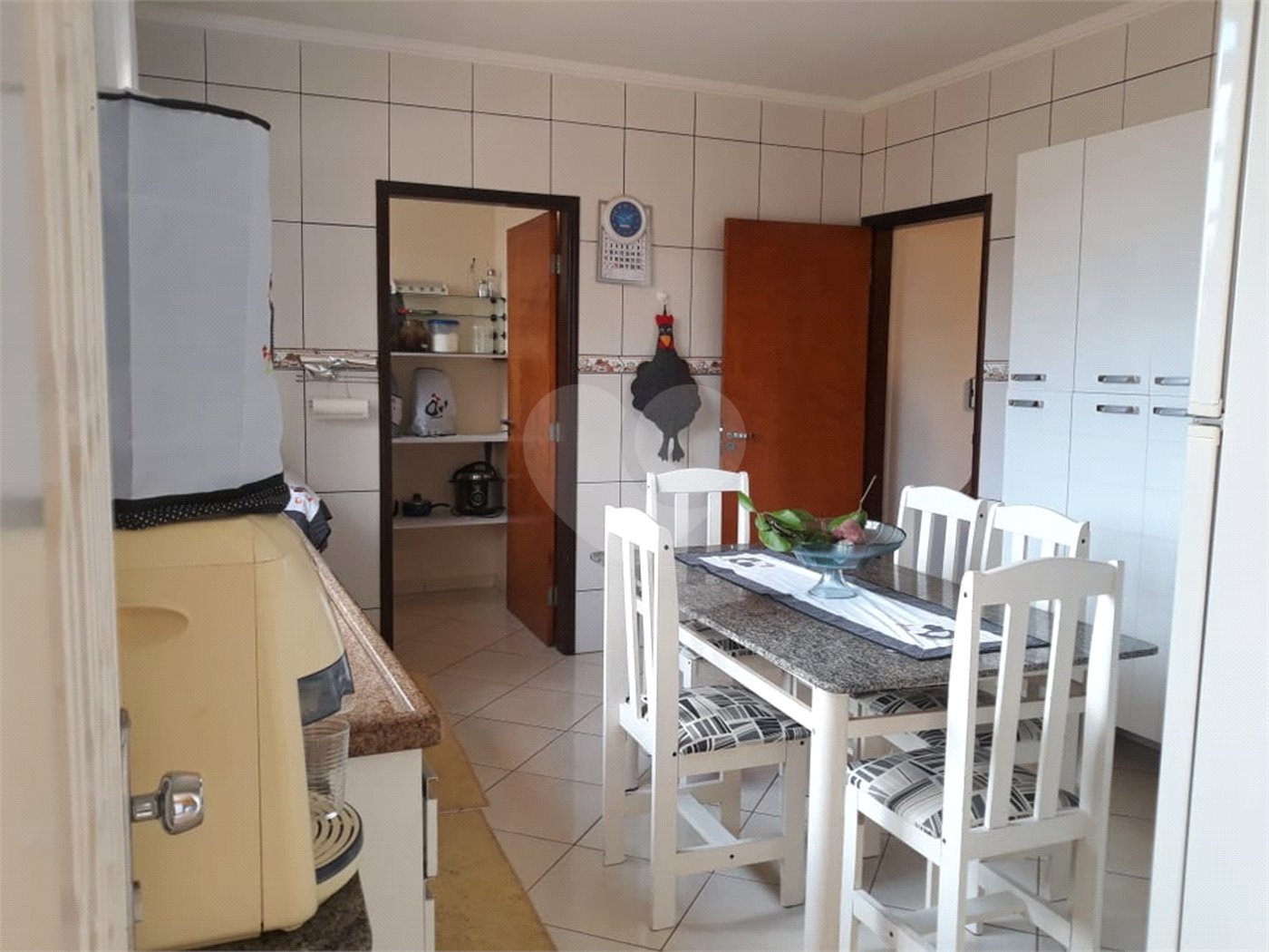 Sobrado à venda com 4 quartos, sendo 2 suítes, em Jardim dos Pinheiros, Atibaia, SP