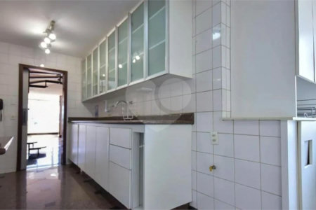 Cobertura à venda com 3 quartos, sendo 2 suítes,  em Paraíso do Morumbi, São Paulo, SP
