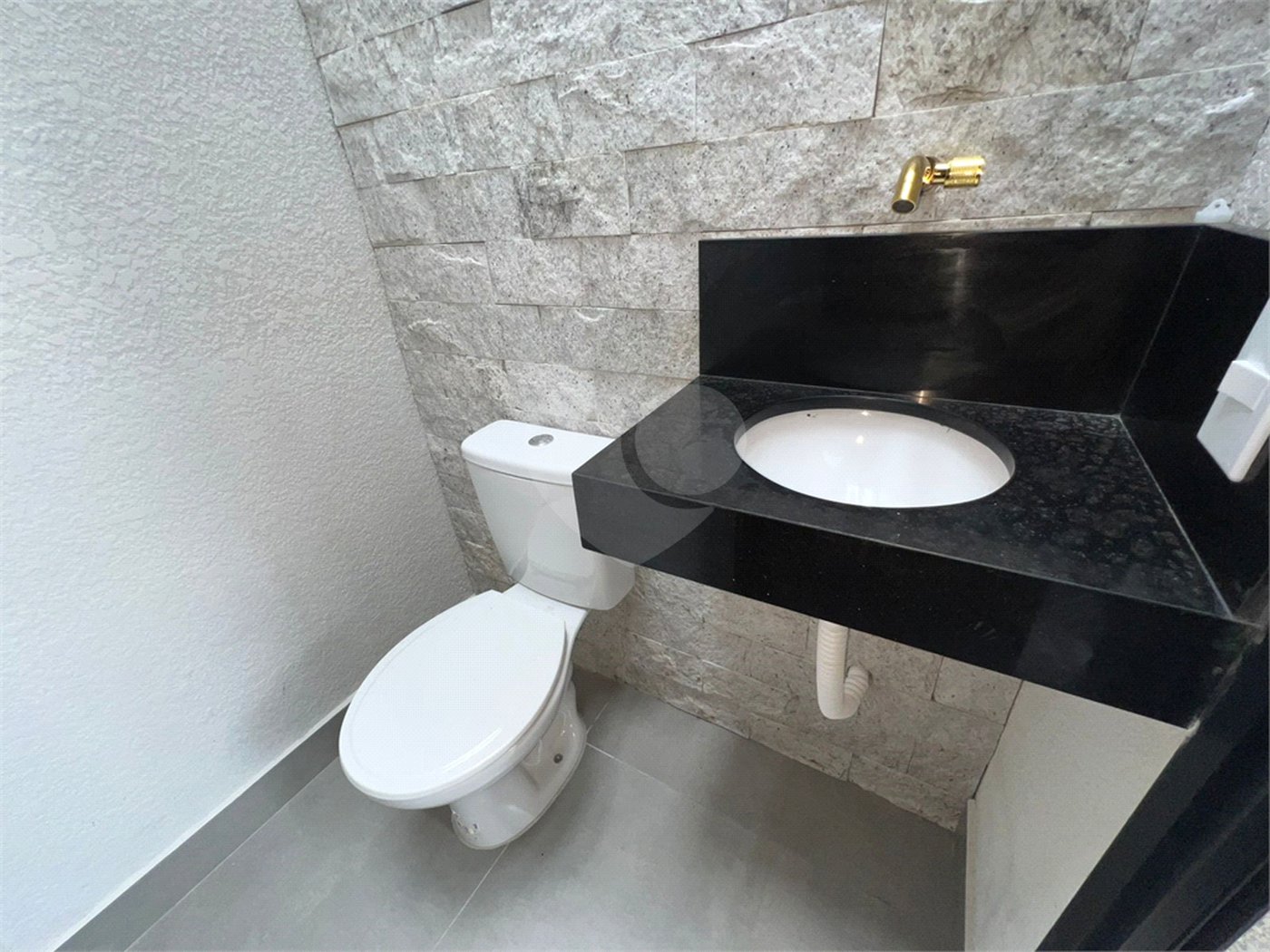 Casa à venda com 3 quartos, sendo 1 suíte, no condomínio Horto Florestal Villagio, Sorocaba - SP