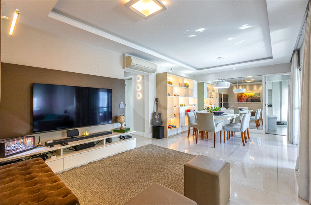 Apartamento à venda com 3 quartos, sendo 1 suíte, em Chácara Santo Antônio, São Paulo, SP