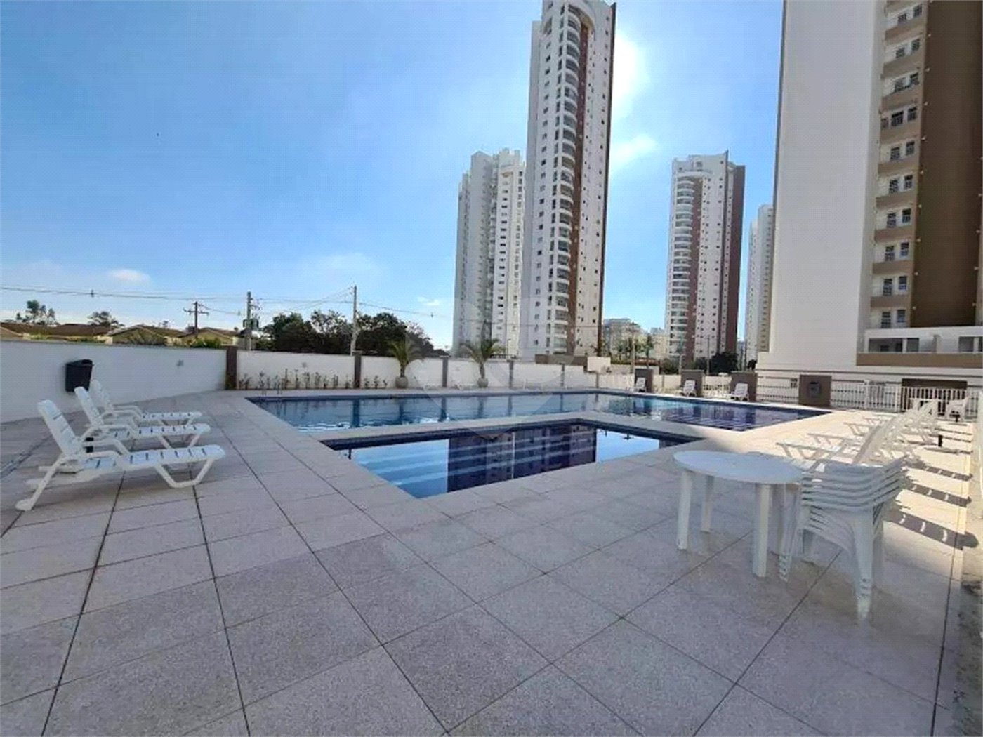 Apartamento à venda com 3 quartos, sendo 1 suíte,  em Parque Campolim, Sorocaba, SP