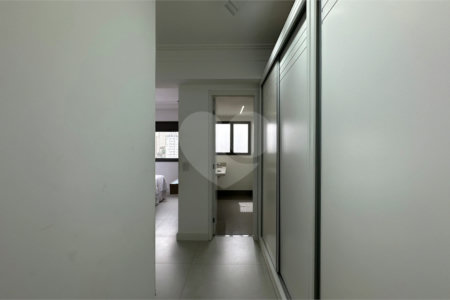 Apartamento à venda com 3 suítes em Jardim Prudência, São Paulo, SP