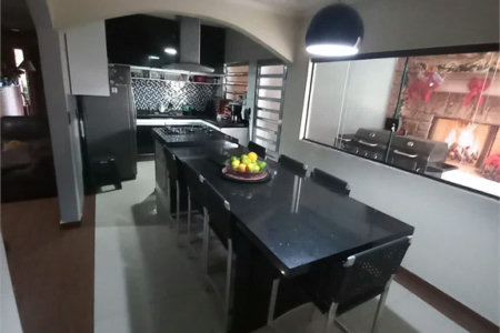 Sobrado à venda com 5 suítes em Conjunto Residencial Butantã, São Paulo, SP