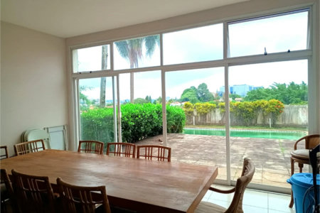 Casa Térrea à venda com 4 quartos, sendo 3 suítes, em Jardim Morumbi, São Paulo, SP