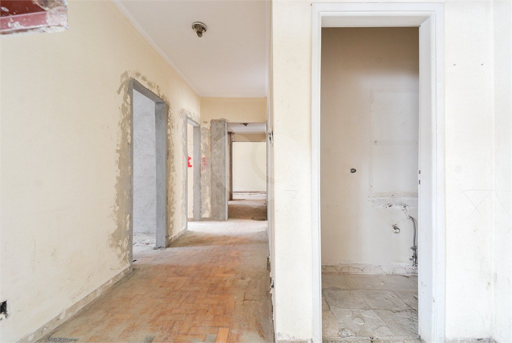 Apartamento à venda com 4 quartos, sendo 3 suítes, em Consolação, São Paulo, SP