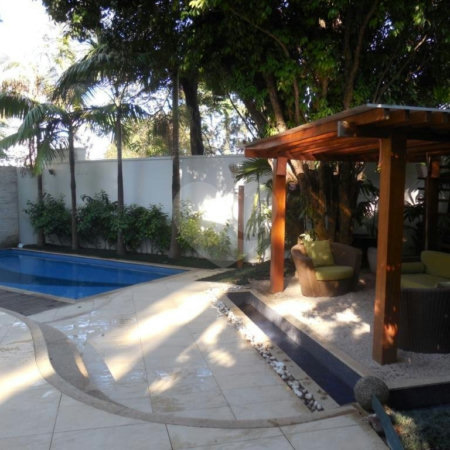 Casa à venda ou para alugar com 4 suítes no condomínio Villa Imperial, São Paulo - SP