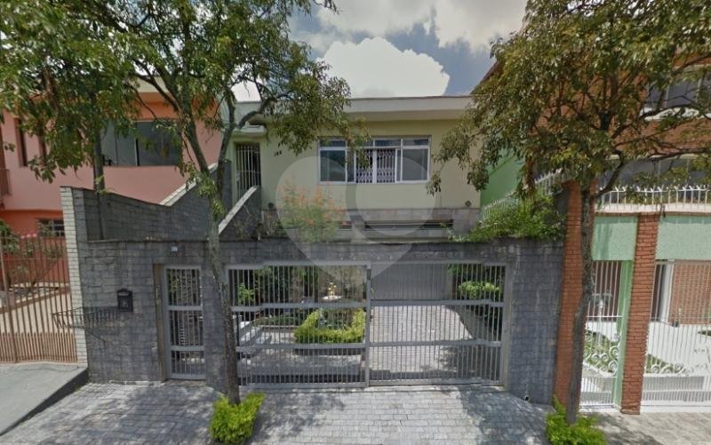 Casa à venda com 3 quartos, sendo 1 suíte, em Vila das Mercês, São Paulo, SP