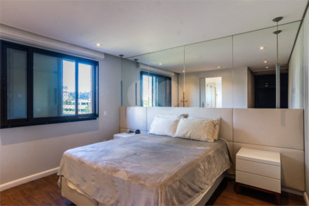 Apartamento à venda com 3 suítes em Granja Julieta, São Paulo, SP