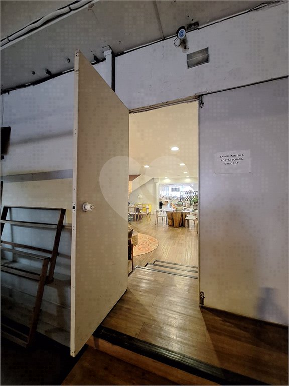 Prédio à venda em Santana, São Paulo, SP