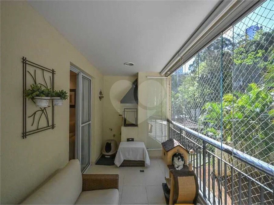 Apartamento à venda com 3 quartos, sendo 1 suíte,  em Vila Andrade, São Paulo, SP