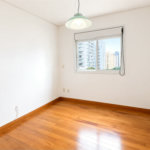 Apartamento à venda com 3 quartos, sendo 1 suíte,  em Jardim das Acácias, São Paulo, SP