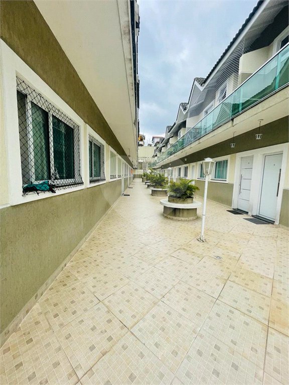 Casa à venda com 3 quartos, sendo 1 suíte,  no condomínio Rafaela I, São Paulo - SP