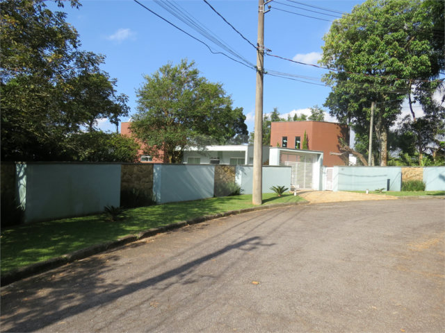 Casa à venda com 3 quartos, sendo 1 suíte,  no condomínio Alpes da Cantareira, Mairiporã - SP