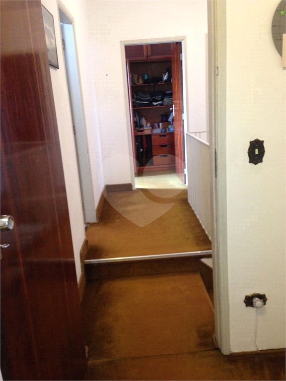 Sobrado à venda com 4 quartos, sendo 1 suíte, em Jardim Celeste, São Paulo, SP