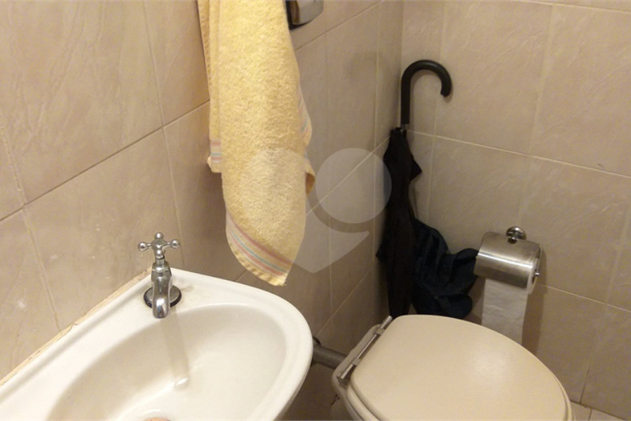 Sobrado à venda com 3 quartos em Vila Irmãos Arnoni, São Paulo, SP