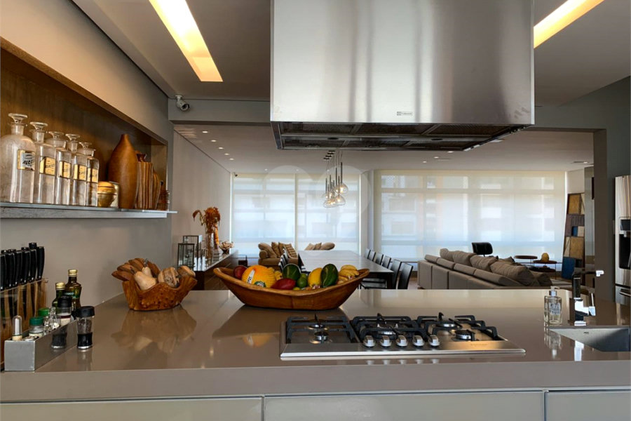 Apartamento à venda com 3 quartos, sendo 2 suítes, em Higienópolis, São Paulo, SP