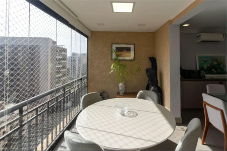 Apartamento à venda com 3 quartos, sendo 2 suítes, em Brooklin Paulista, São Paulo, SP