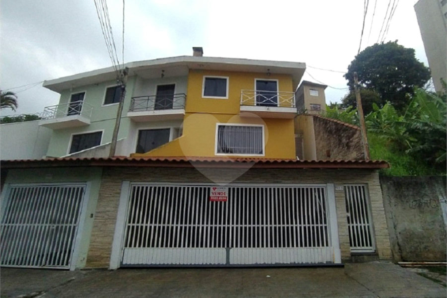 Sobrado à venda com 3 quartos, sendo 1 suíte, em Santa Teresinha, São Paulo, SP