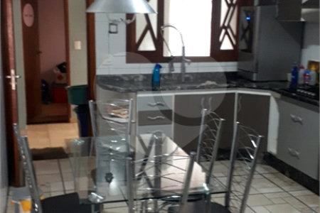 Casa à venda com 3 quartos, sendo 2 suítes,  em Vila Rosália, Guarulhos, SP