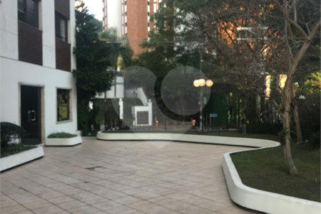 Apartamento à venda com 4 suítes em Vila Suzana, São Paulo, SP